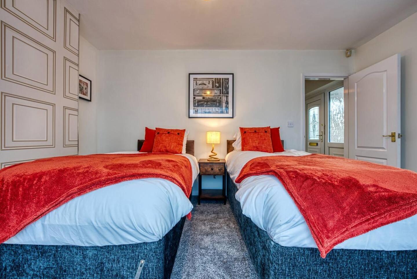 Dudley-5 Beds-Contractors-Parking-Long Stay! Экстерьер фото