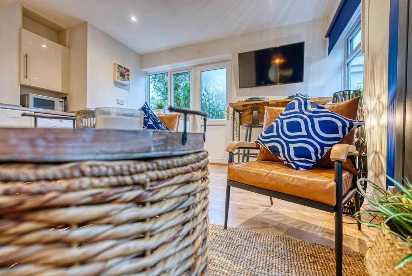 Dudley-5 Beds-Contractors-Parking-Long Stay! Экстерьер фото